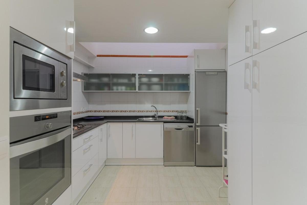 C43 - Family House With Terrace And Shared Pool Villa Benalmádena Exteriör bild