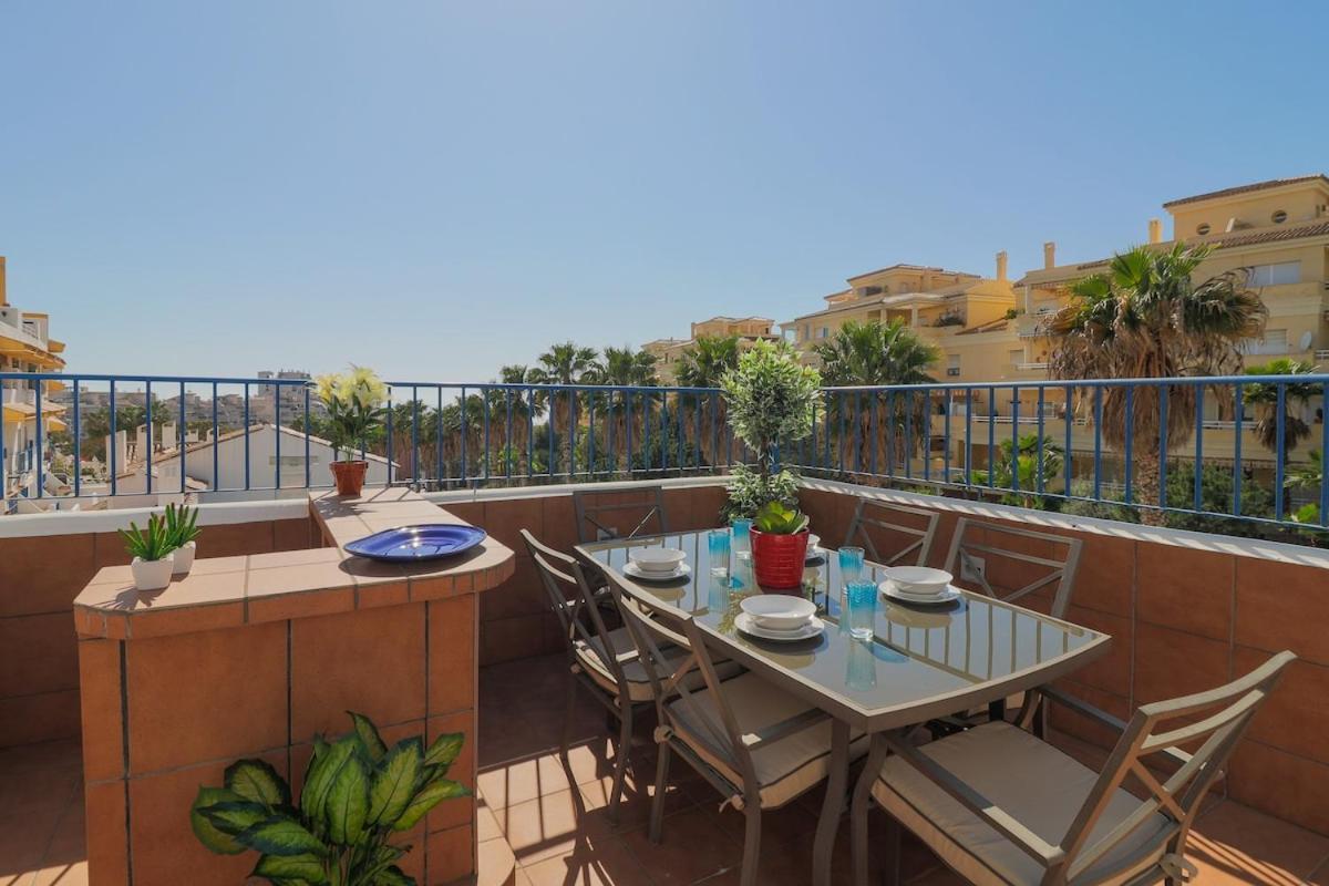C43 - Family House With Terrace And Shared Pool Villa Benalmádena Exteriör bild