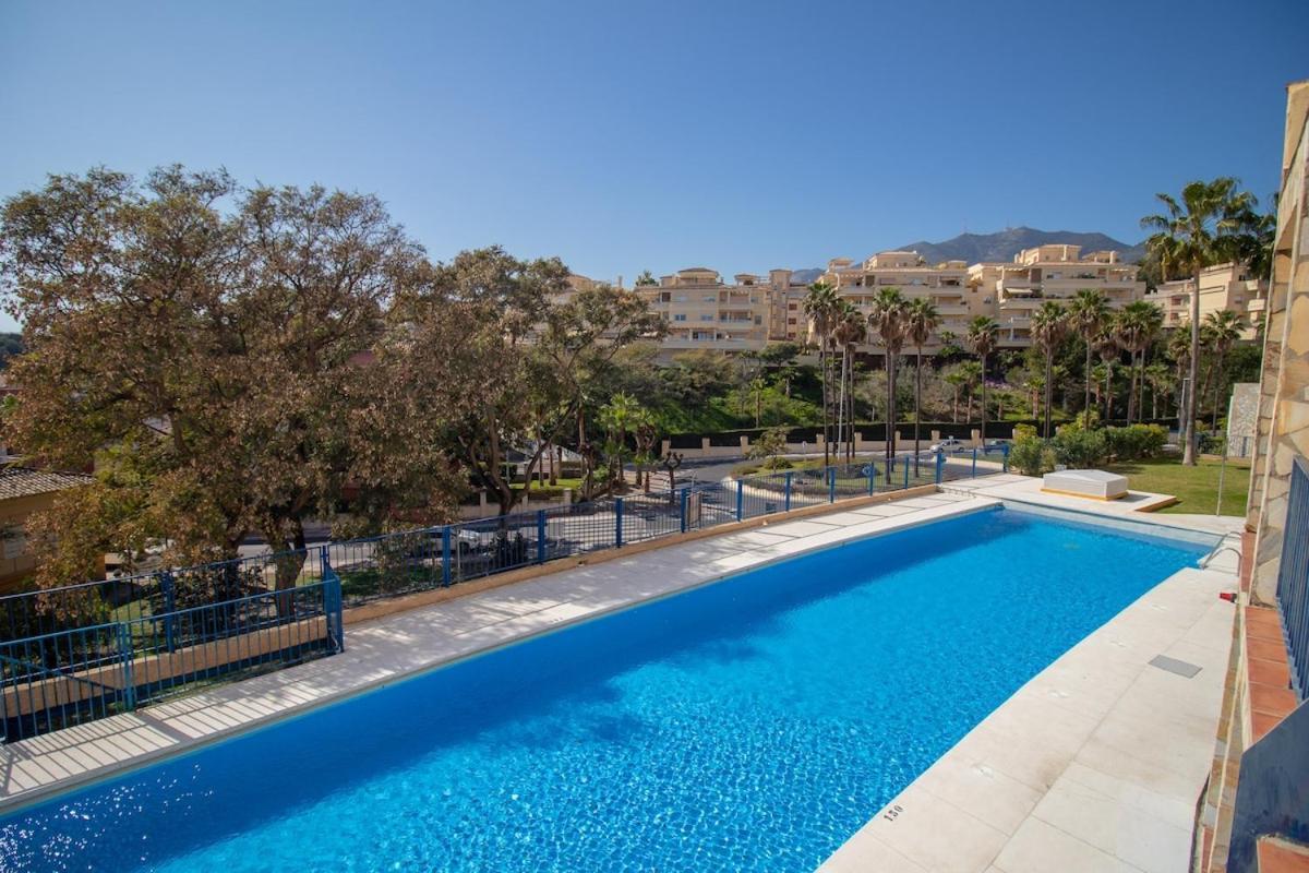 C43 - Family House With Terrace And Shared Pool Villa Benalmádena Exteriör bild