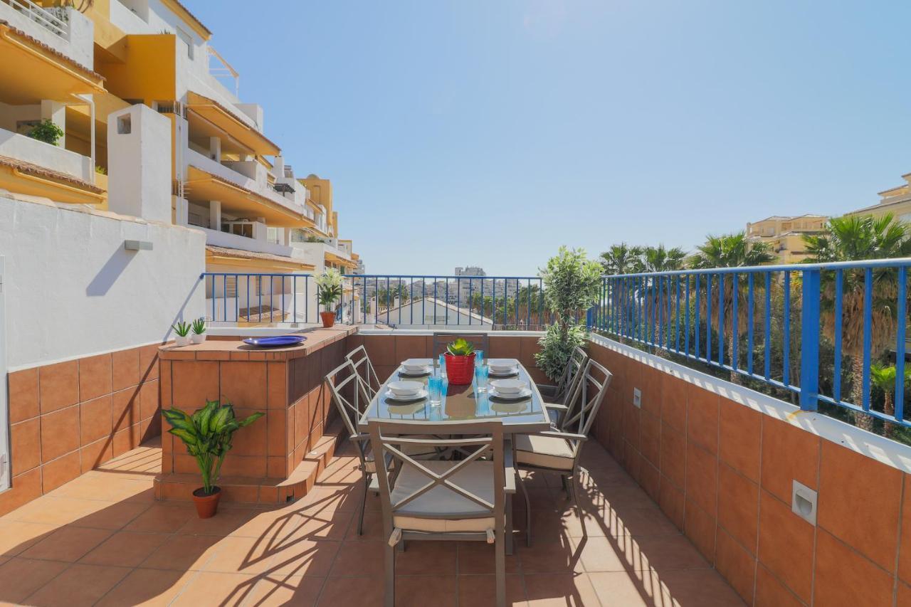 C43 - Family House With Terrace And Shared Pool Villa Benalmádena Exteriör bild